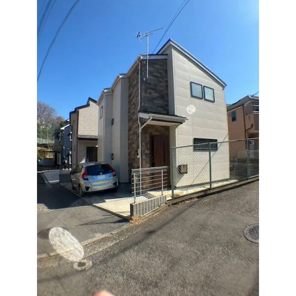 横浜市鶴見区北寺尾4丁目 2方向道路に面した角地、南側バルコニーの2階建て・3LDKプラン!