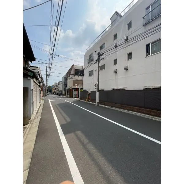 台東区谷中2丁目 北東側道路