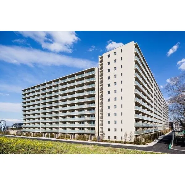 AQUA SUITE 総戸数355邸の大規模レジデンス