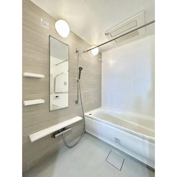 AQUA SUITE 1418サイズの浴室には浴室暖房換気乾燥機を搭載