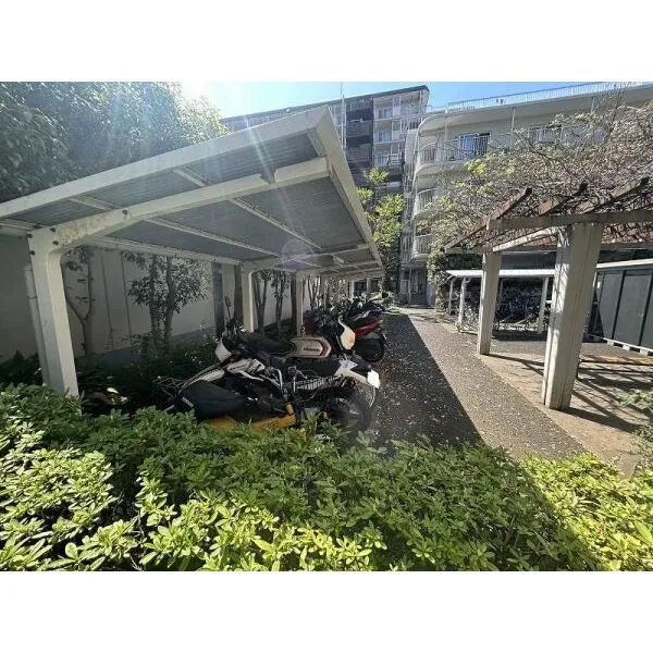 仲六郷ハウス バイク置き場