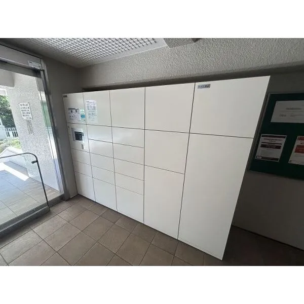 仲六郷ハウス 不在時でも荷物を受け取れる宅配ボックス