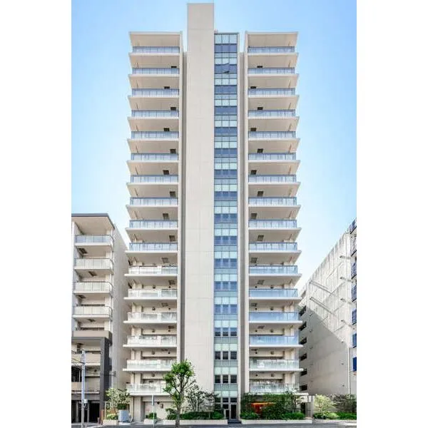 ザ・パークハウス町田フロント 2018年11月築。三菱地所レジデンス分譲、RC造地上17階建・総戸数82戸のマンションです。
