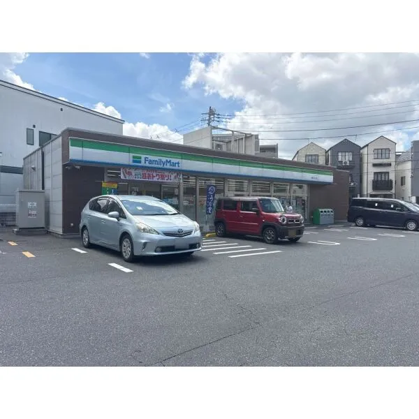 板橋区大谷口北町 ファミリーマート 板橋大谷口店(コンビニ)まで約260m(徒歩4分)