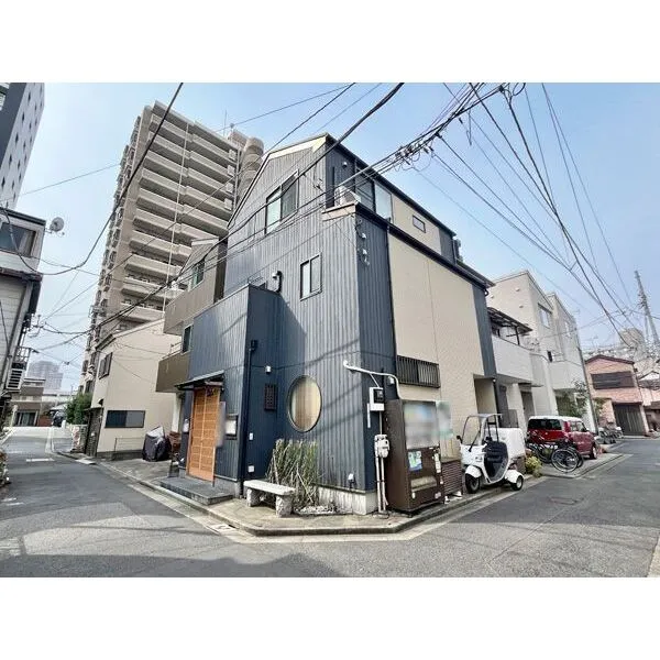 足立区千住東1丁目 1階店舗、2・3階住宅 こだわり仕様の注文住宅 4駅6路線利用可能で大変便利な立地です