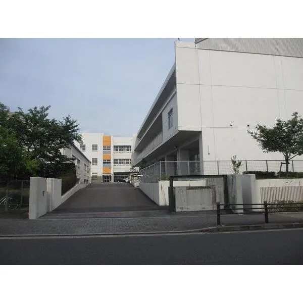 サンクレ-ア富士見台 千種台中学校 1250m
