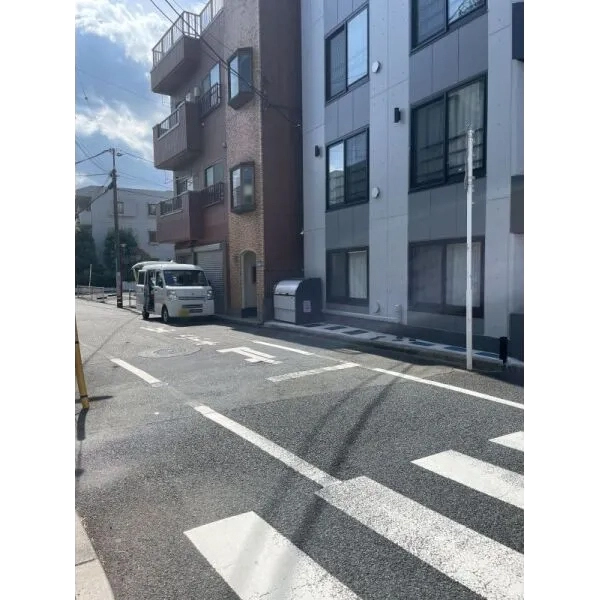 世田谷区瀬田4丁目 車のナンバーのぼかしが必要な場合はぼかしをお願いいたします。