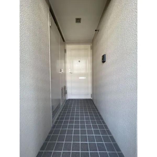 メトロハイツ東陽 玄関前共有廊下