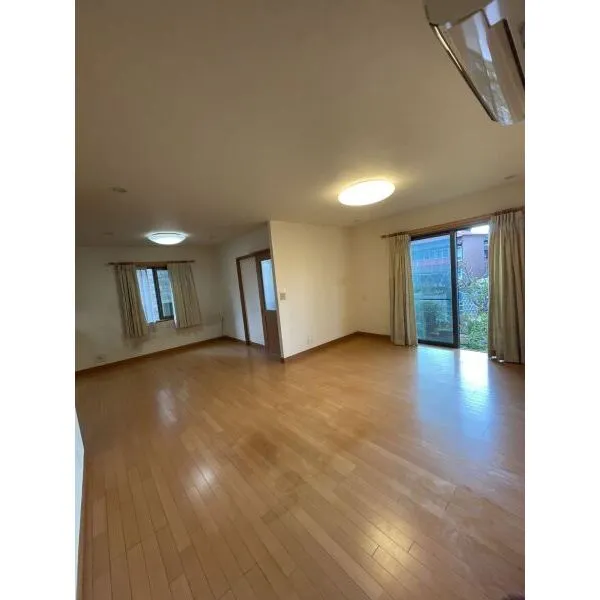 秦野市本町3丁目 リビング
