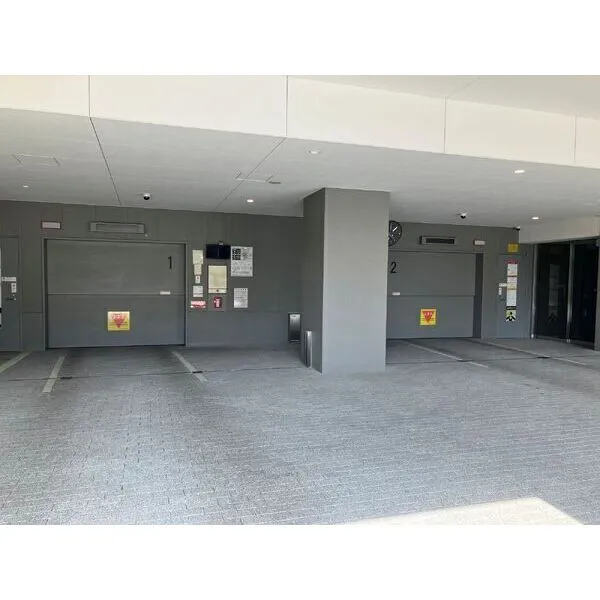 NAGOYA the TOWER タワーパーキングの様子です。一部平面駐車場や電気自動車対応の駐車スペースも用意されています。
